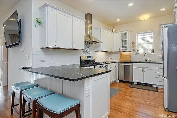 606 I St — Photo 2