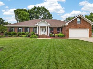1129 Cumberland Ct, Chesapeake, VA 23320