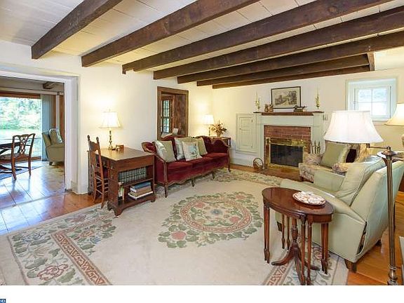 4th image of 2721 Westover Ln