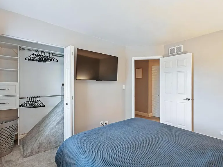 2621 Wingate Ct — Photo 20