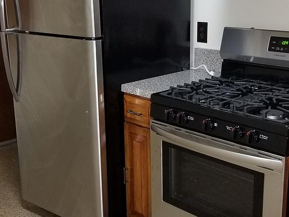 4th image of 3014 Tiemann Ave