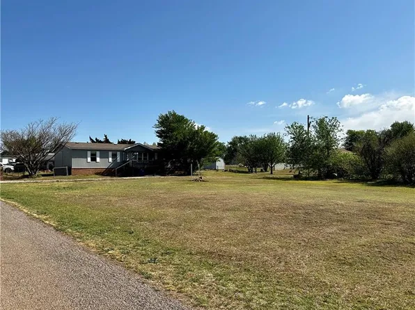 110 N 7th St, Cashion, OK 73016