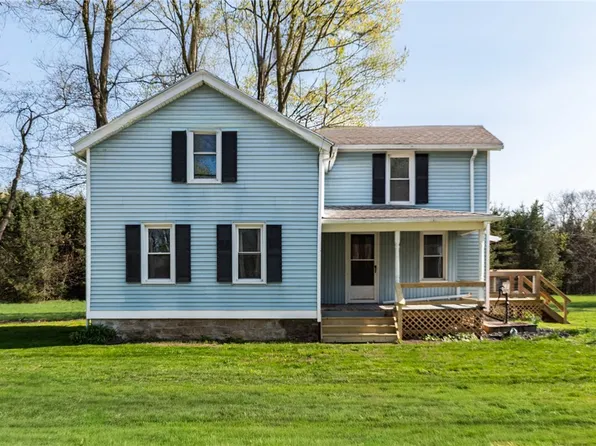7851 Oatka Trl, Le Roy, NY 14482