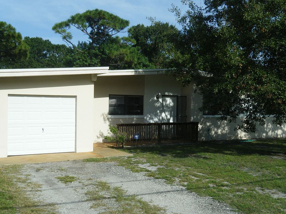 1st image of 548 Palmetto Dr