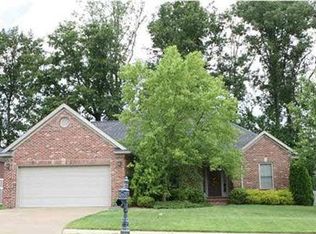 2702 Beaumont Dr, Evansville, IN