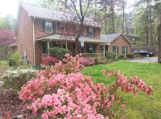 240 Raintree Dr, Matthews, NC 28104