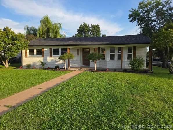 6706 E 28th Pl, Tulsa, OK 74129