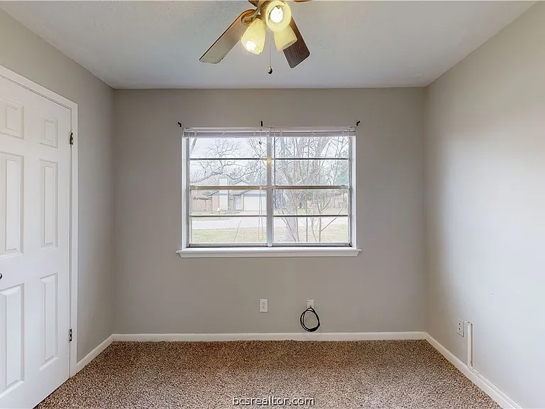 1107 Braeswood Dr — Photo 29