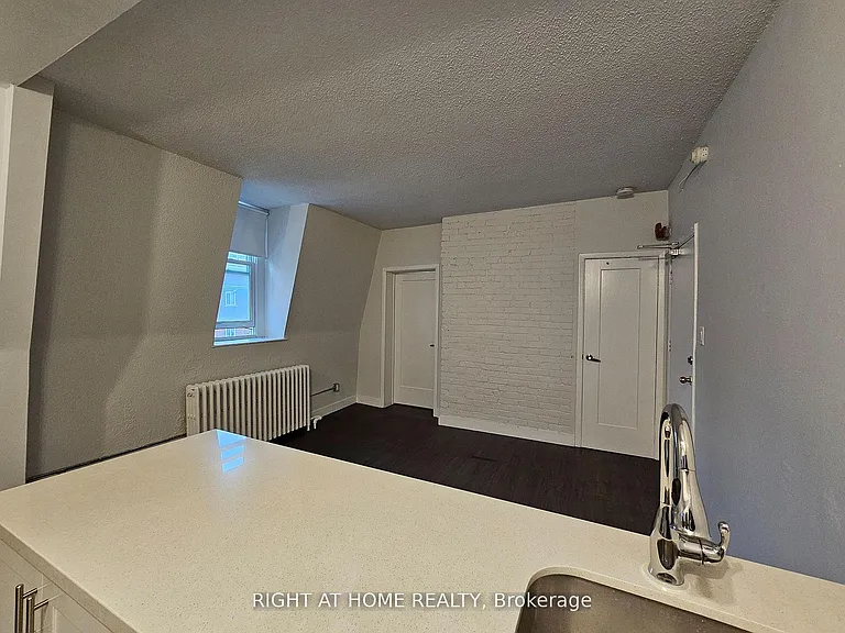 72 Wellesley St E #203 — Photo 6
