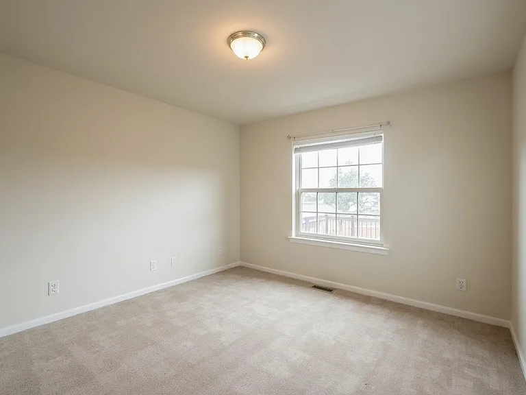 1822 Williams Way E — Photo 9