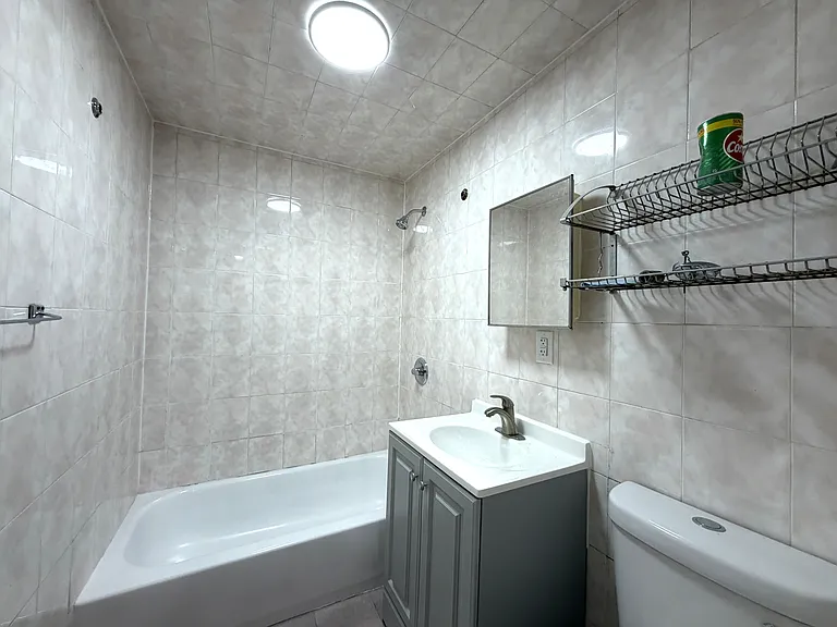 381 S 1st St #3 — Photo 12