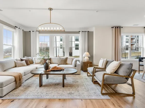 30 Coppersmith Way #501, Canton, MA 02021