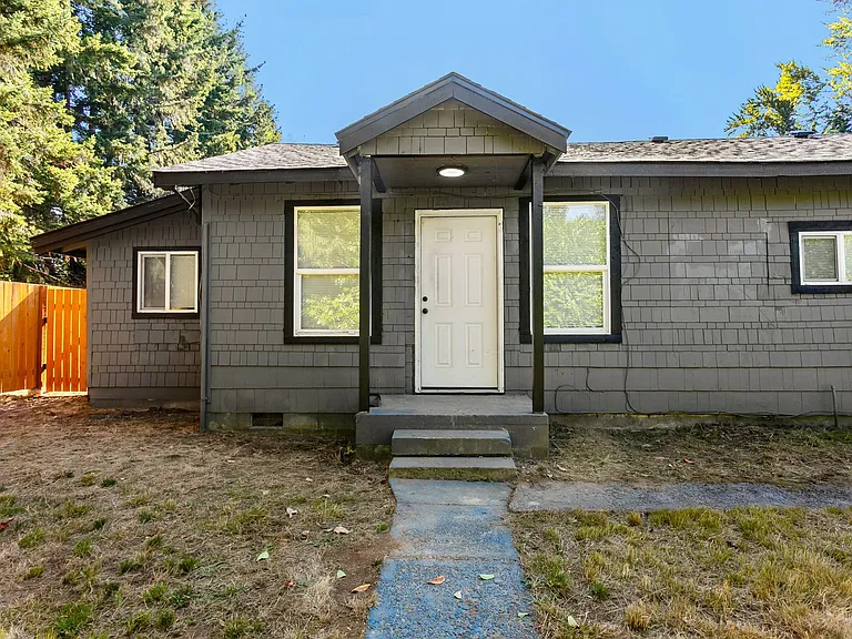 2014 88th St E — Photo 1