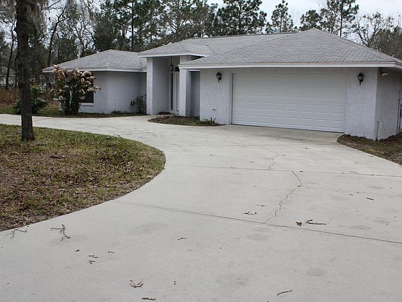 circular driveway