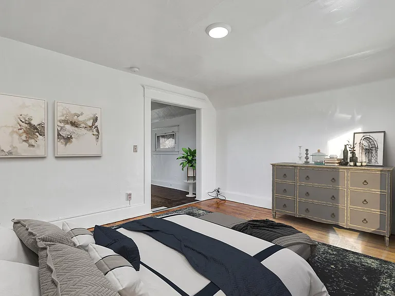 416 W Saginaw St #1/2 — Photo 6