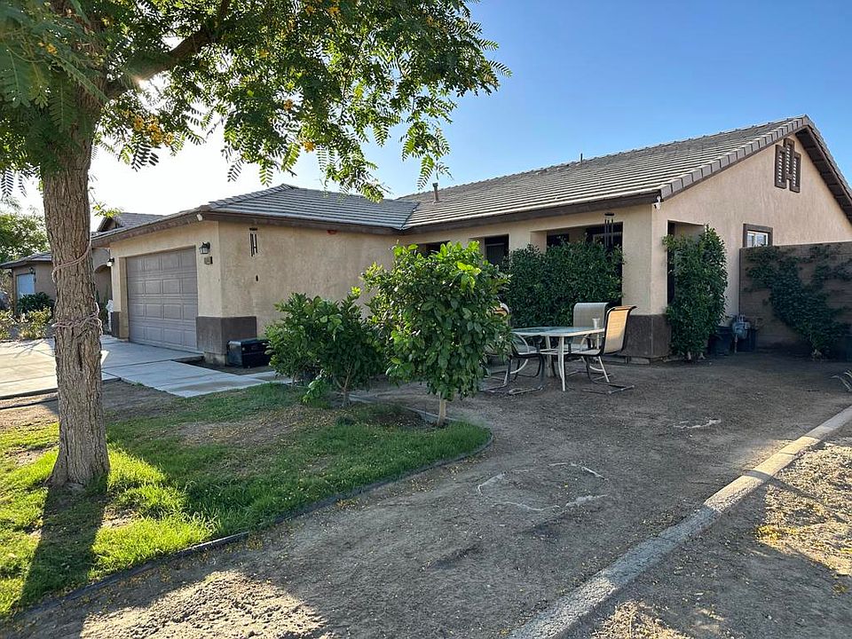 1st image of 85840 Avenida Raylynn