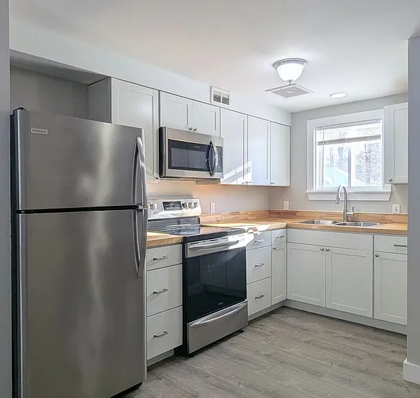 Monmouth Village Apartments LLC (Pine Ridge Estates) — Photo 1