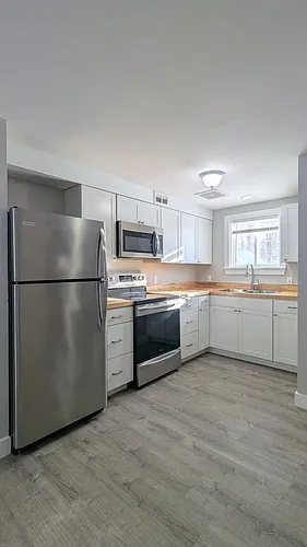 Monmouth Village Apartments LLC (Pine Ridge Estates) Photo 1