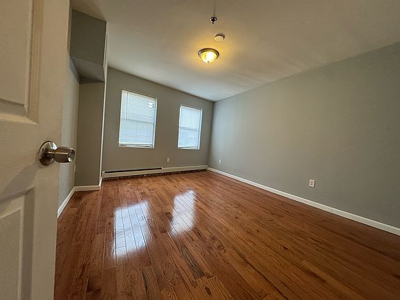 4th image of 113 Ocean Ave #5