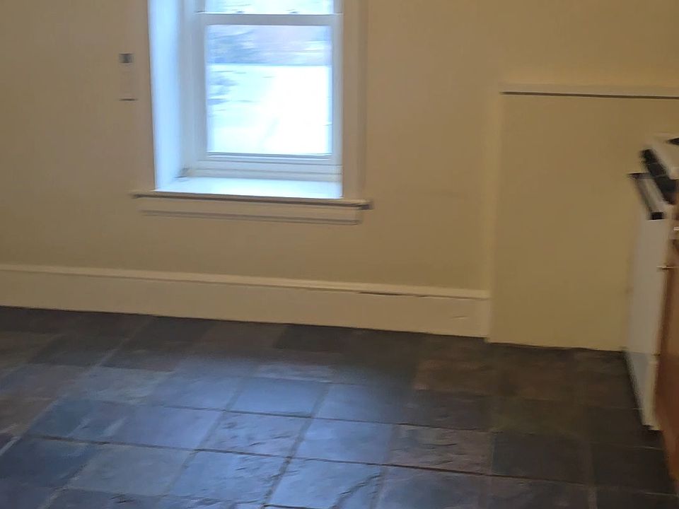 2nd image of 3981 Penn Ave #4