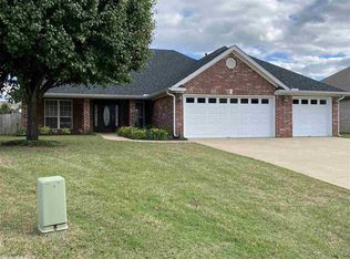 154 Auriel Cir, Maumelle, AR 72113