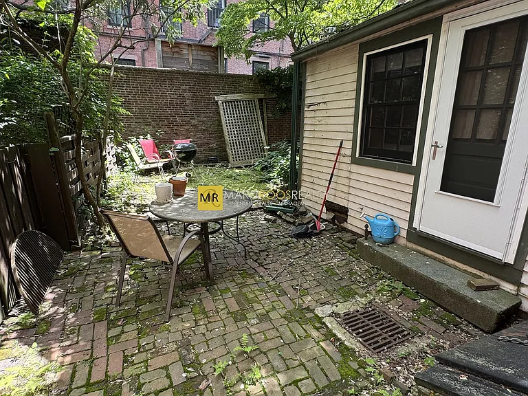 15 Joy St #1 — Photo 10
