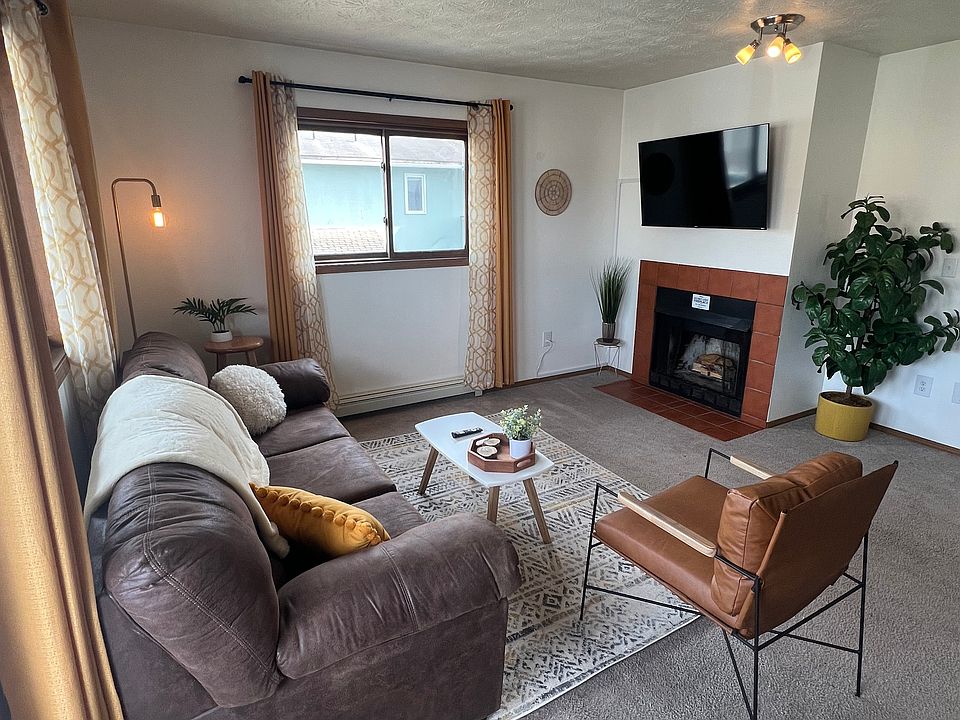 1st image of 1230 Balfour Dr APT 3