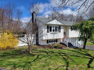 26 Continental Dr, Fishkill, NY 12524