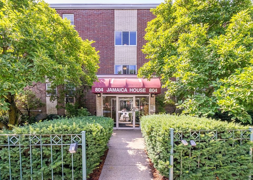 1st image of 804 Centre St APT 208