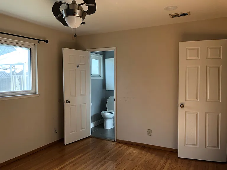 5702 Croydon Ave — Photo 13
