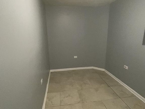 4th image of 1947 S Avers Ave #B