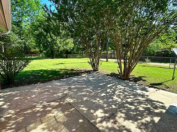 3rd image of 359 Wells Dr