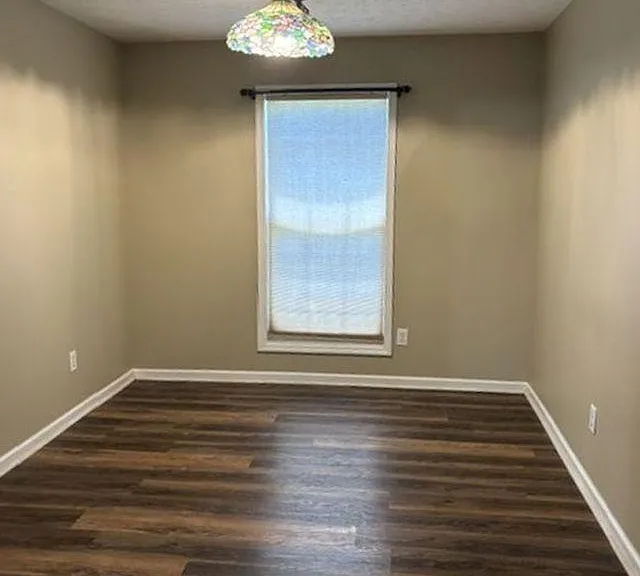 160 Sycamore Pl — Photo 4