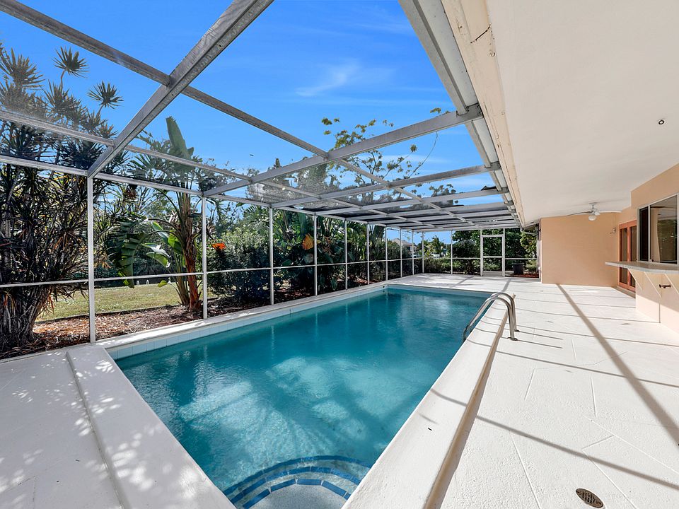 2nd image of 2052 Coral Point Dr