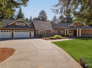 7018 Highlands Dr NE, Olympia, WA 98516