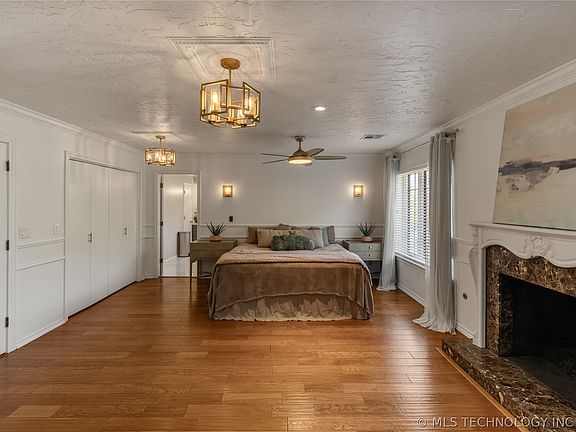 5th image of 2615 Ridgeway St