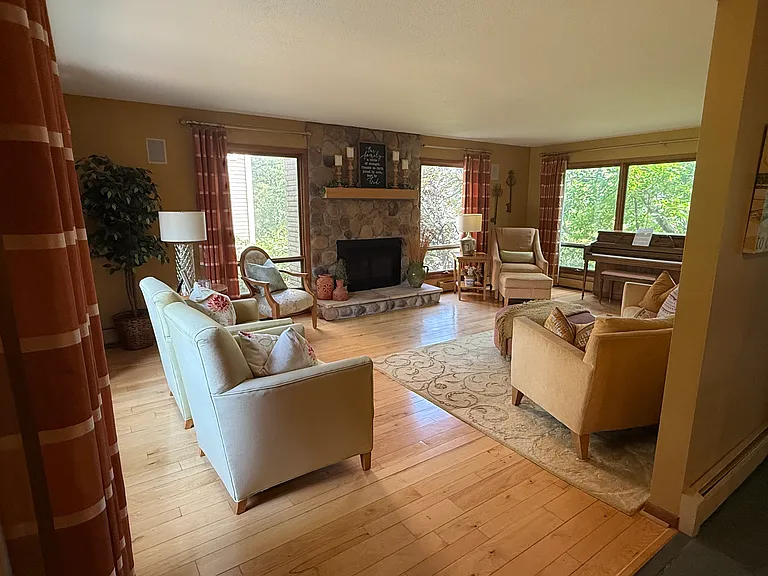 6912 E Fish Lake Rd — Photo 3
