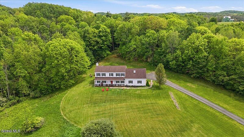 2nd image of 292 Mammoth Spring Road