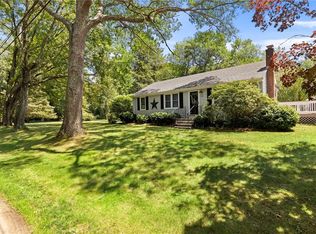 762 Waites Corner Rd, South Kingstown, RI 02892
