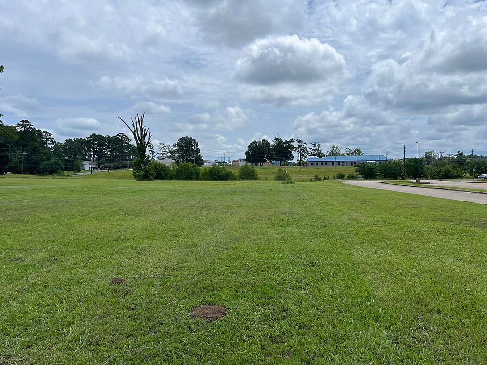 1st image of N 10th St