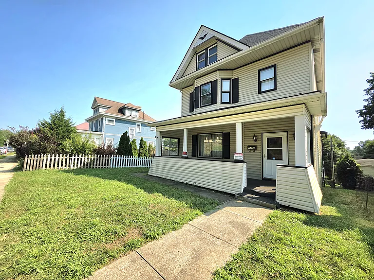 1428 Euclid Ave — Photo 2