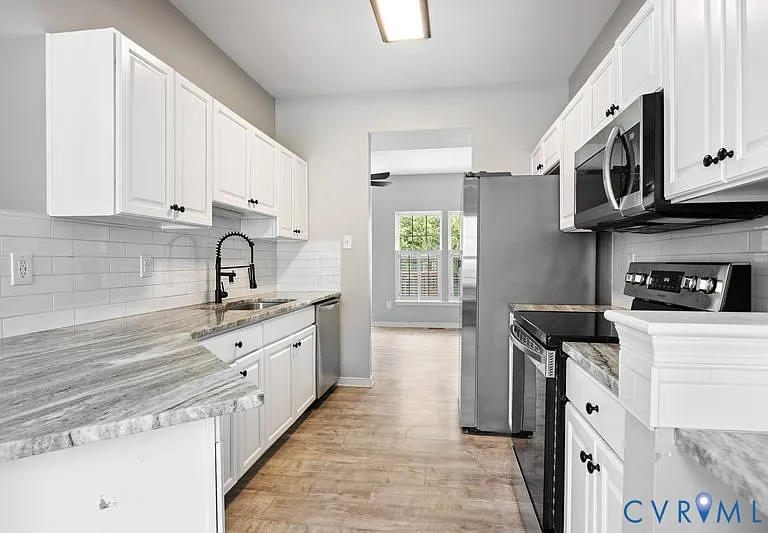 2805 Queensland Dr — Photo 8