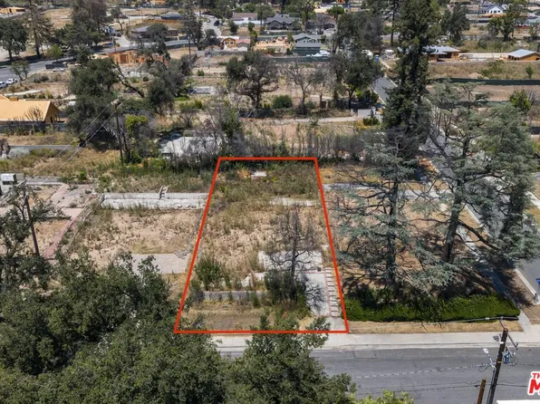 211 E Mendocino St, Altadena, CA 91001