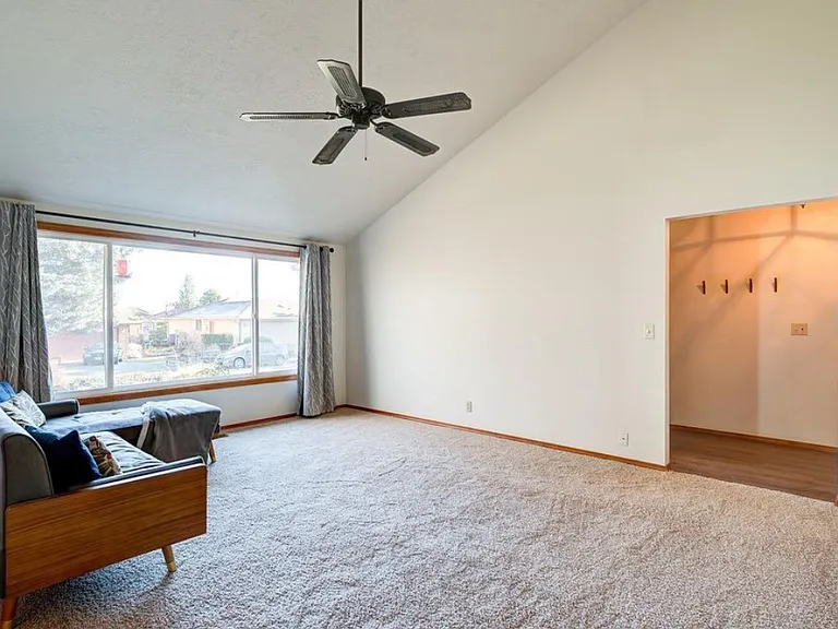 463 Suncrest Ave NW — Photo 10