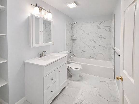 5th image of 53 Tremont St APT 1