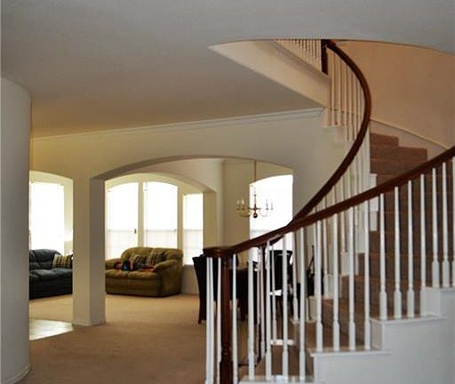 4th image of 620 Vanilla Ct