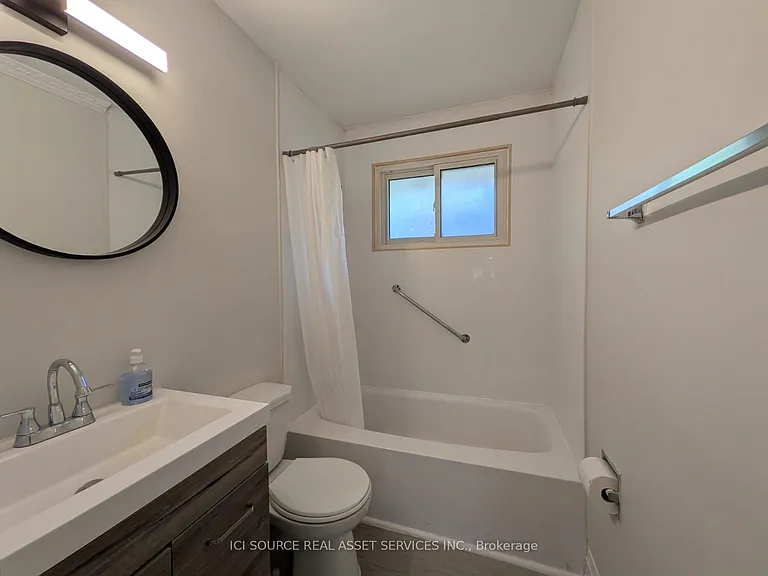21 Parkdale Dr #A — Photo 11