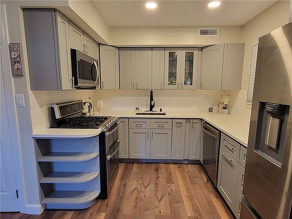 5th image of 117 College Park Dr