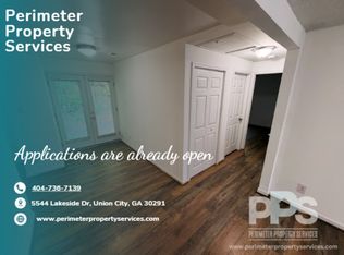 5544 Lakeside Dr, Union City, GA 30291
