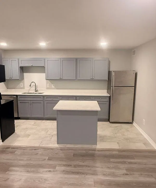 3933 Inwood Rd #2025